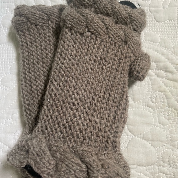 Fingerless Women’s Gloves by Nirvanna Designs - Picture 2 of 5